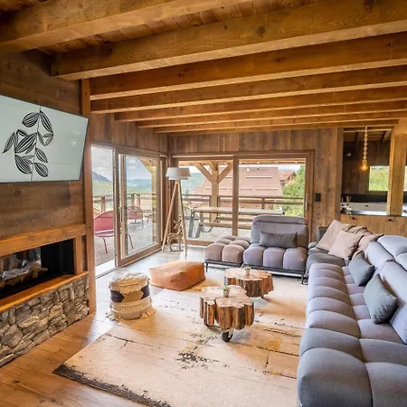 Perle Noire chalet dexception avec jacuzzi et saun-2